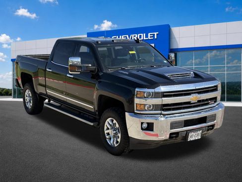 Used 2019 Chevrolet Silverado 2500 LTZ w/ Duramax Plus Package AWD/4WD image 11