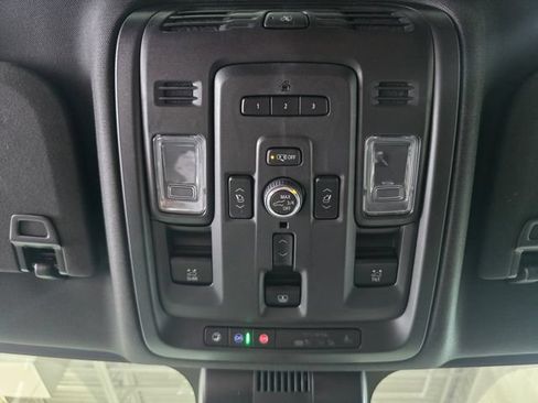 Used 2024 GMC Yukon XL Denali w/ Advanced Technology Package AWD/4WD image 19