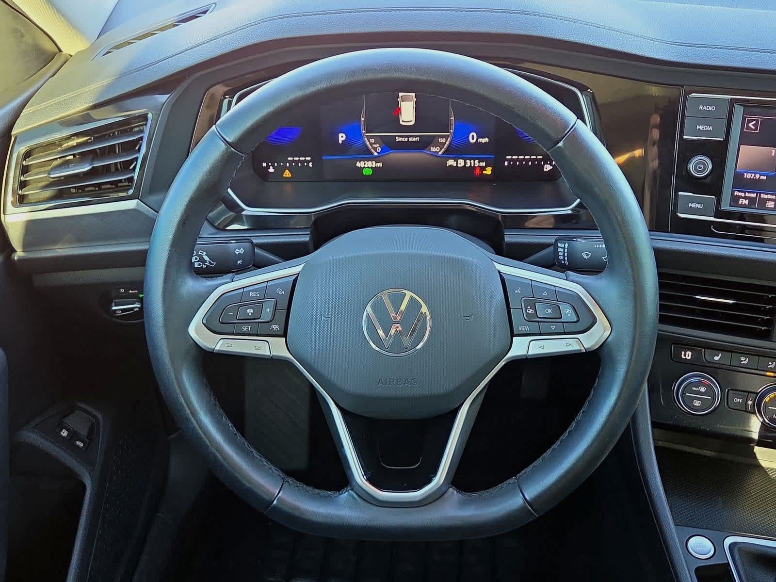 Used 2024 Volkswagen Jetta SE w/ Panoramic Sunroof Package FWD image 24