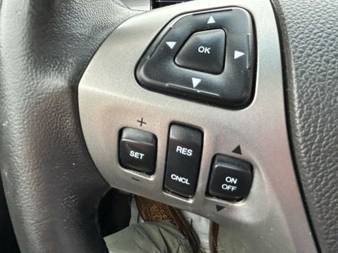 Used 2014 Ford Taurus SEL w/ Equipment Group 201A FWD image 19