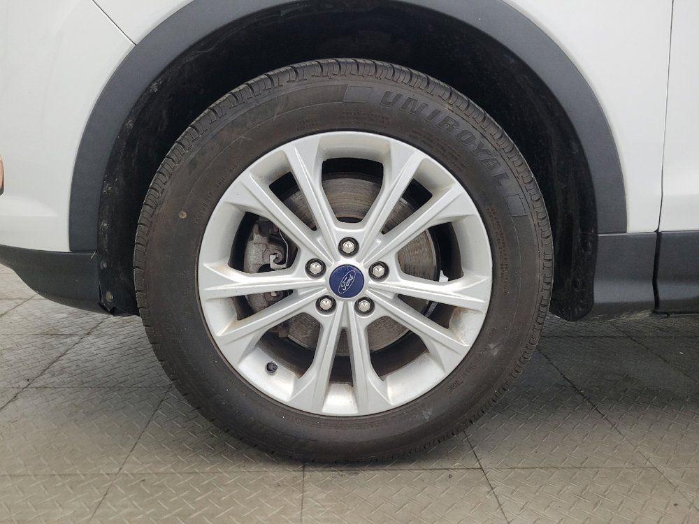 Used 2018 Ford Escape SE w/ Ford Safe & Smart Package AWD/4WD image 31
