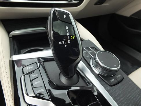 Used 2023 BMW 540i w/ M Sport Package RWD image 31