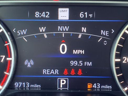 Used 2023 Nissan Altima 2.5 SV w/ SV Premium Package FWD image 25