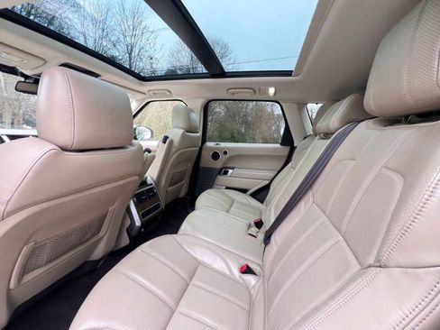 Used 2016 Land Rover Range Rover Sport HSE image 13