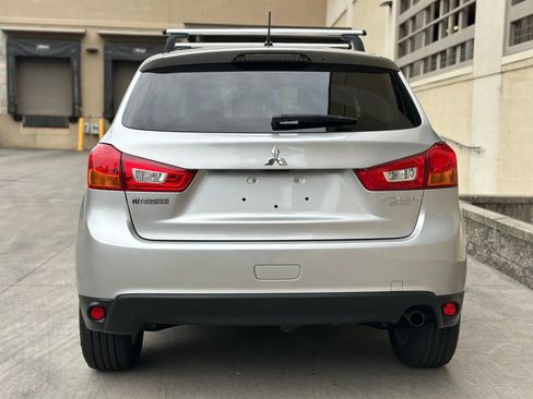 Used 2015 Mitsubishi Outlander Sport ES image 4