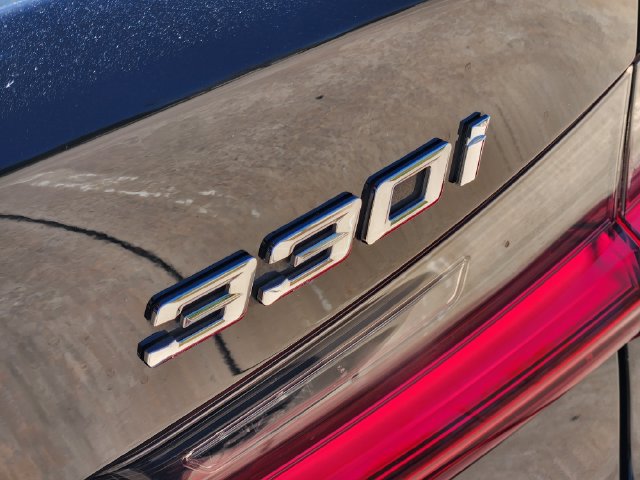 Used 2022 BMW 330i Sedan w/ Convenience Package RWD image 12