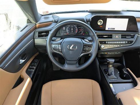 Certified 2025 Lexus ES 350 w/ Premium Package image 15