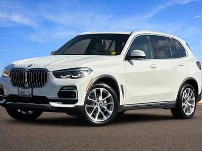 Used 2021 BMW X5 xDrive40i w/ Premium Package 2