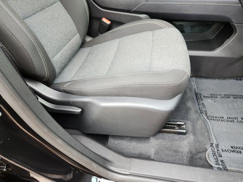 Used 2025 GMC Acadia Elevation image 17