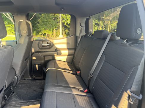 Used 2022 Chevrolet Silverado 1500 Custom RWD image 27