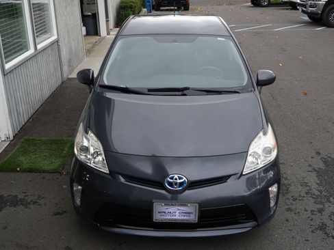 Used 2015 Toyota Prius Two image 6