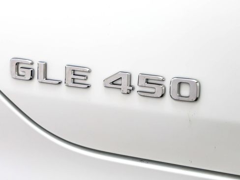 New 2026 Mercedes-Benz GLE 450 4MATIC Coupe image 9