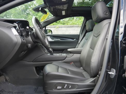 Certified 2023 Cadillac XT5 Premium Luxury AWD/4WD image 12