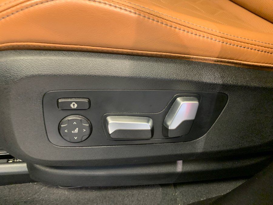 Used 2023 BMW X5 xDrive40i w/ M Sport Package AWD/4WD image 17
