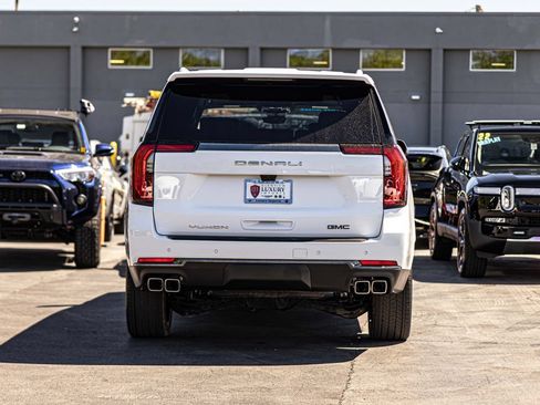 Used 2026 GMC Yukon XL Denali Ultimate AWD/4WD image 12