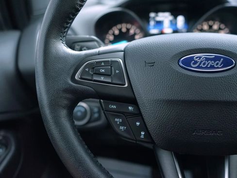 Used 2019 Ford Escape Titanium image 17