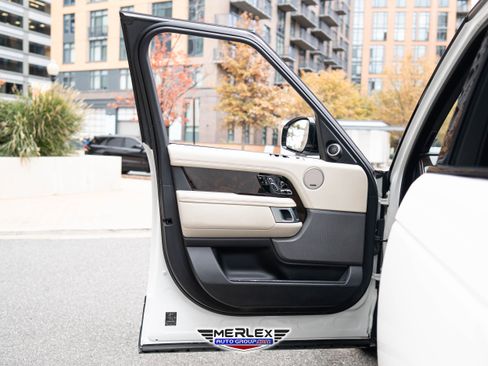 Used 2018 Land Rover Range Rover Supercharged image 43