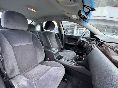 Used 2016 Chevrolet Impala LT image 42