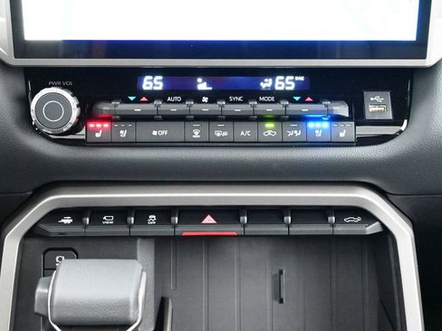 New 2026 Toyota Tundra Limited AWD/4WD image 21