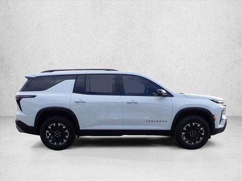 New 2026 Chevrolet Traverse Z71 w/ Enhanced Driving Package AWD/4WD image 5