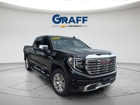 Used 2023 GMC Sierra 1500 Denali w/ Technology Package AWD/4WD image 11