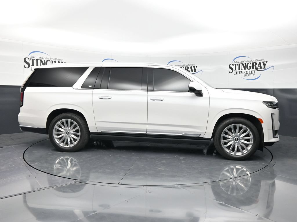 Used 2022 Cadillac Escalade ESV Premium Luxury w/ Performance Package AWD/4WD image 10