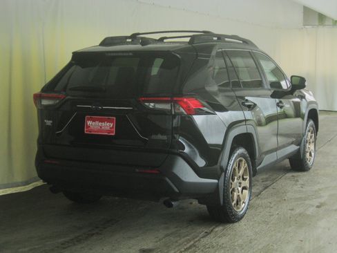 Used 2023 Toyota RAV4 AWD Hybrid image 6