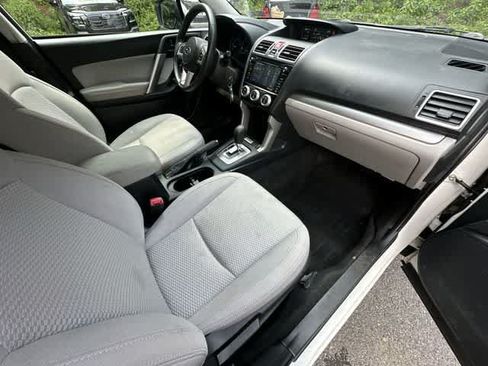 Used 2018 Subaru Forester 2.5i Premium AWD/4WD image 17