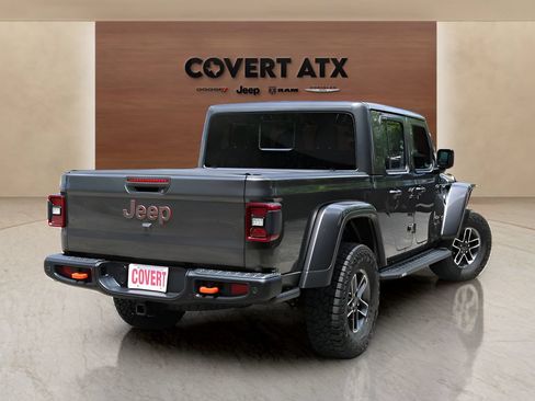 Used 2024 Jeep Gladiator Mojave AWD/4WD image 5