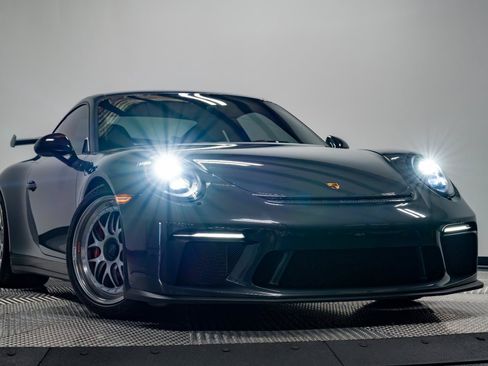 Used 2018 Porsche 911 GT3 RWD image 30