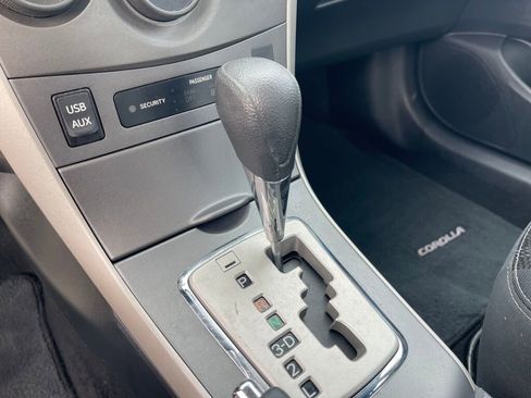 Used 2013 Toyota Corolla S image 12