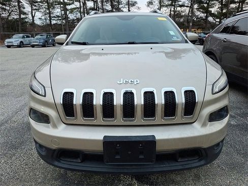 Used 2015 Jeep Cherokee Latitude w/ Comfort/Convenience Group image 2