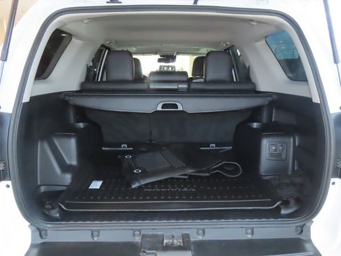 Used 2024 Toyota 4Runner TRD Off-Road Premium w/ Off Road Premium Plus Package AWD/4WD image 10