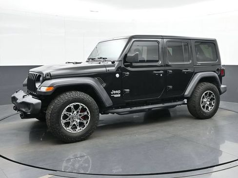Used 2018 Jeep Wrangler Unlimited Sport S AWD/4WD image 4
