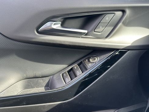 New 2026 Chevrolet Equinox LT image 11