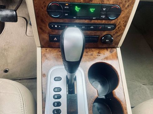 Used 2006 Ford Five Hundred Limited image 19