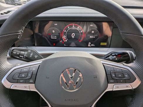 New 2026 Volkswagen Tiguan SE R-Line image 32