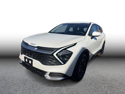 Certified 2024 Kia Sportage LX image 1