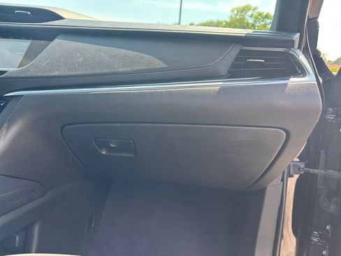 Used 2022 Cadillac XT6 Luxury FWD image 27