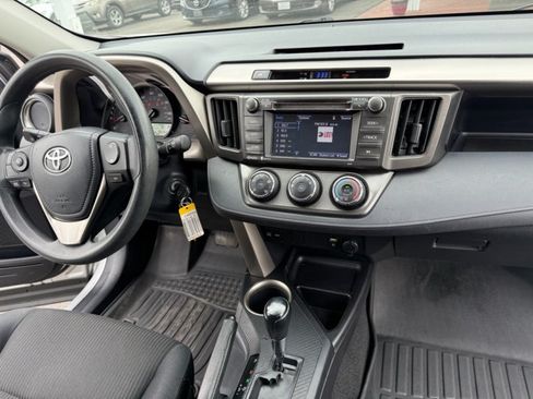 Used 2014 Toyota RAV4 LE FWD image 24
