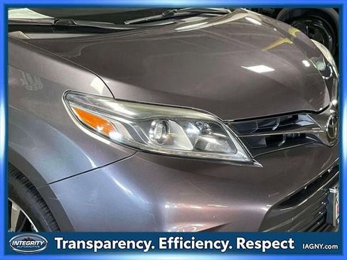 Used 2018 Toyota Sienna Limited Premium w/ Protection Package AWD/4WD image 10