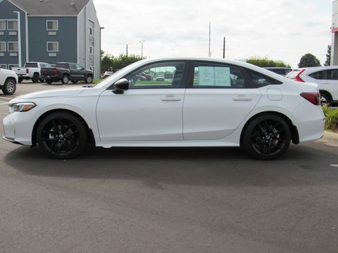 Used 2025 Honda Civic Sport image 9