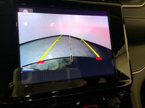 Used 2023 Jeep Grand Cherokee Laredo w/ Luxury Tech Group I image 21