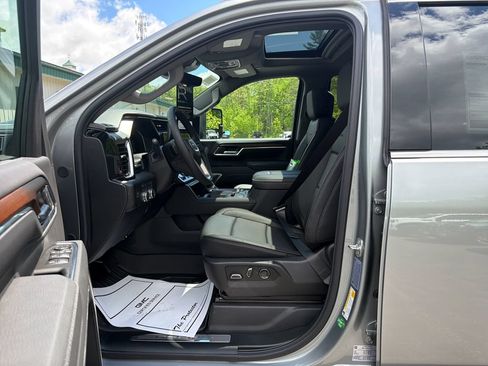 New 2026 GMC Sierra 2500 Denali w/ Denali Reserve Package AWD/4WD image 9