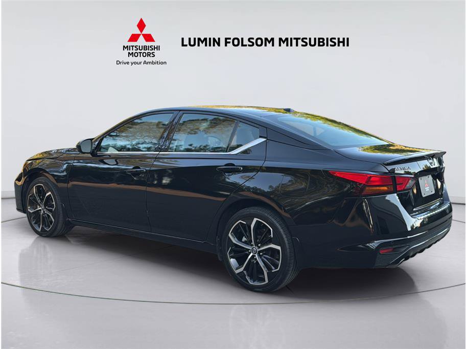 Used 2023 Nissan Altima 2.5 SR w/ SR Premium Package AWD/4WD image 3