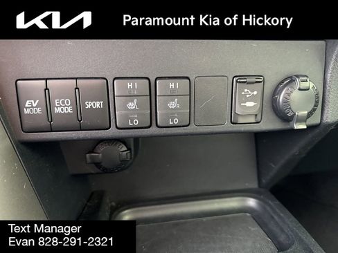 Used 2017 Toyota RAV4 Limited image 24