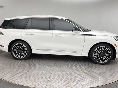 Used 2023 Lincoln Aviator Black Label w/ Dynamic Handling Package AWD/4WD image 9