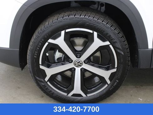 New 2026 Volkswagen Taos SEL image 28