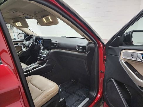 Used 2021 Ford Explorer Limited w/ Equipment Group 301A image 39