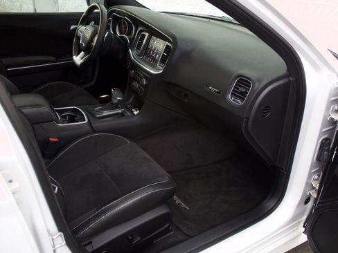Used 2018 Dodge Charger SRT w/ Harman/Kardon Audio Group image 33